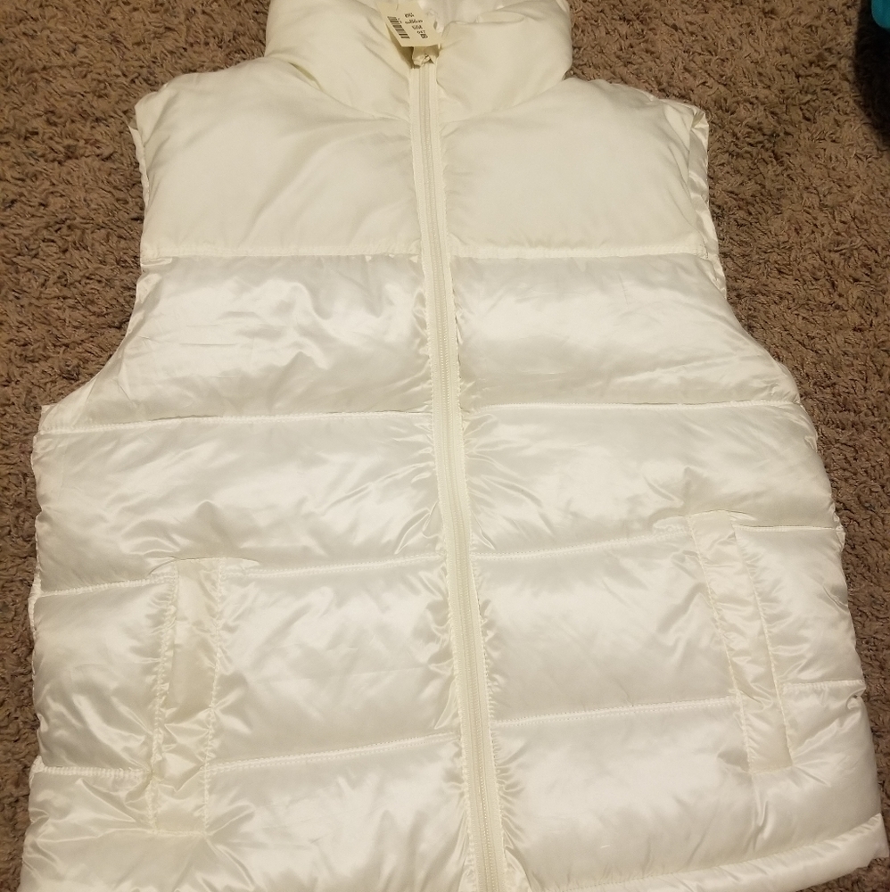 Aeropostale vest new with tags